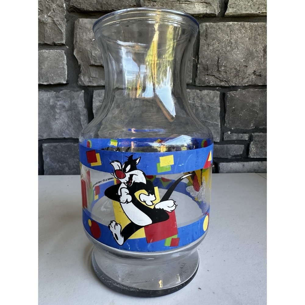 Vintage Anchor Hocking Looney Tunes Juice Carafe Pitcher Taz Tweety Sylvester